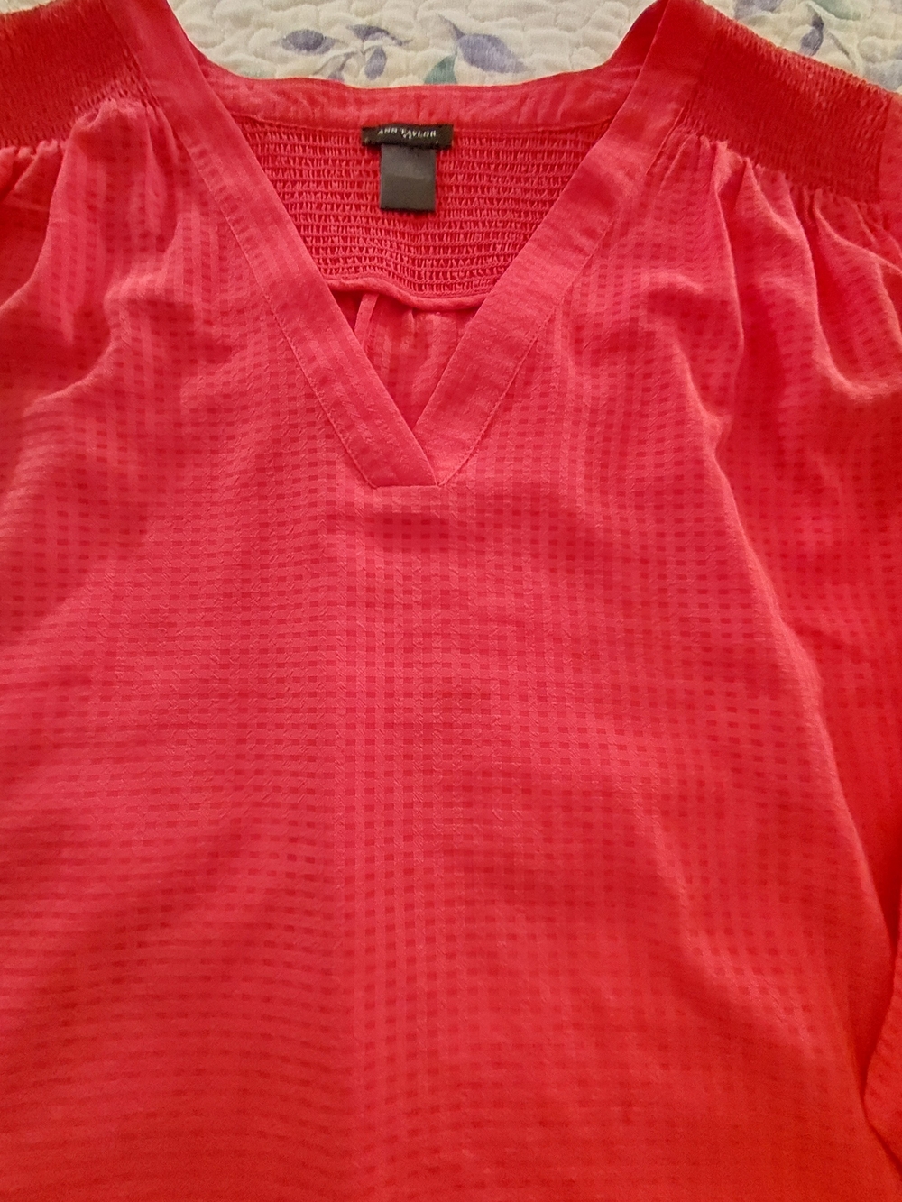 Ann Taylor Coral/pink V-Neck Eyelet Tunic Top